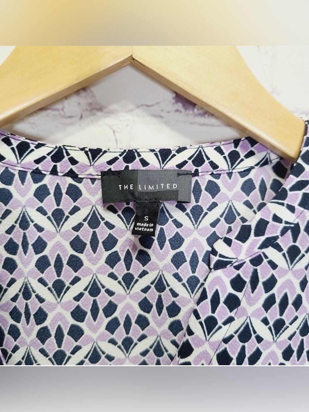 The Limited Small Navy and Purple Pull Over Blouse Excellent Condition - Picture 3 of 6